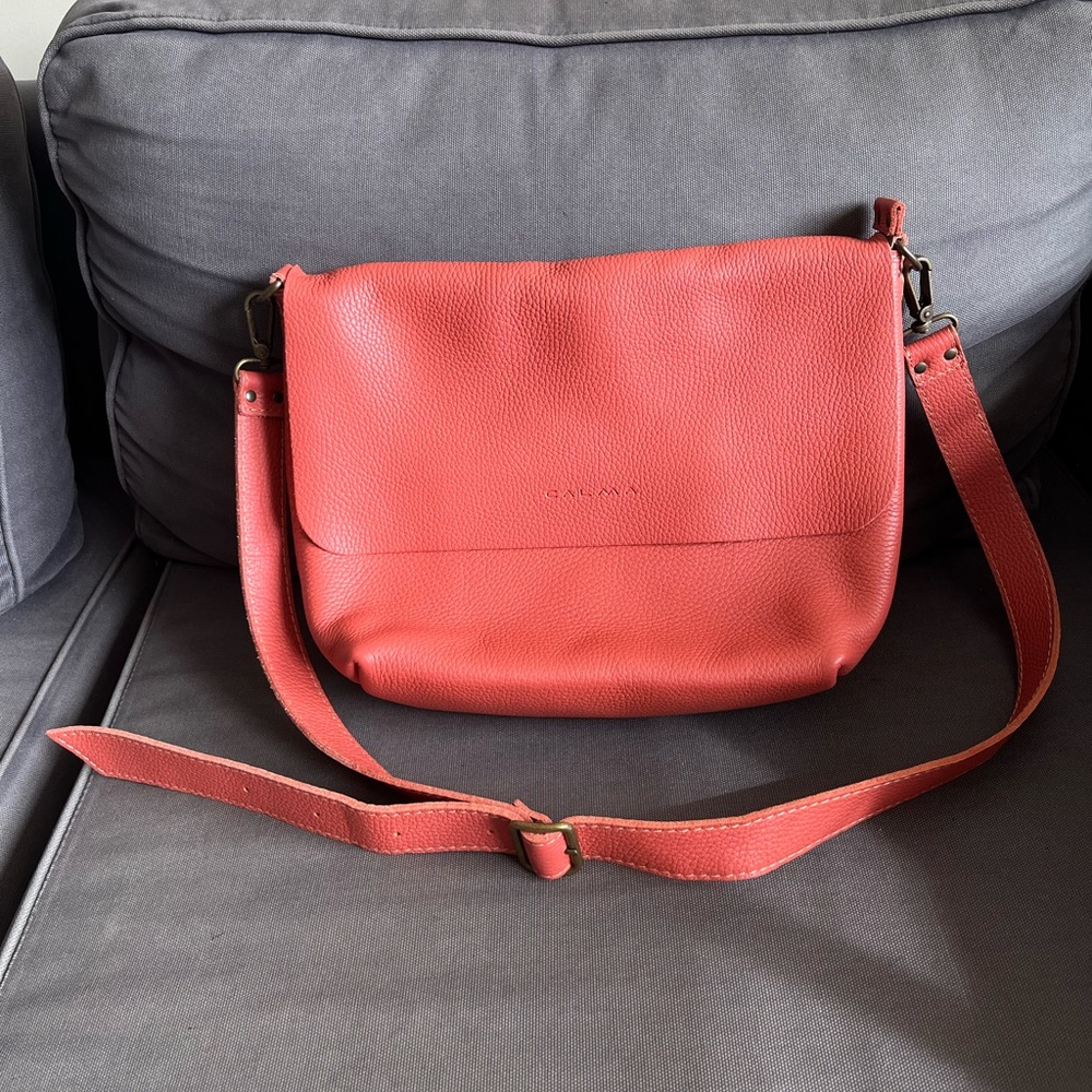 Calma (Etsy shop: Eleven600) crossbody bag in salmon pink